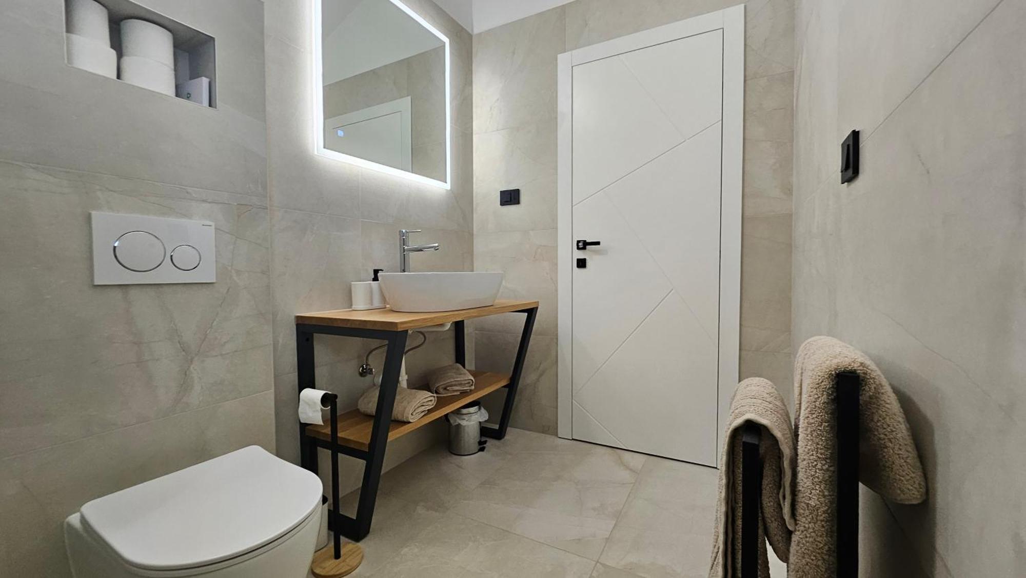 פונטנה Richi Rooms & App מראה חיצוני תמונה